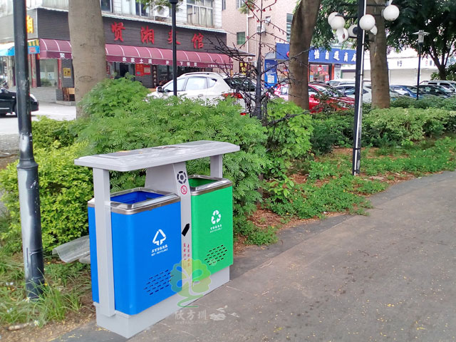 東莞蓮湖公園環(huán)保分類(lèi)戶外鐵垃圾桶美觀耐用